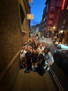 mia-rogers-west-end-star-matilda-the-musical-jigsaw-performing-arts-schools-barnet-blog-theatre-west-end-experience