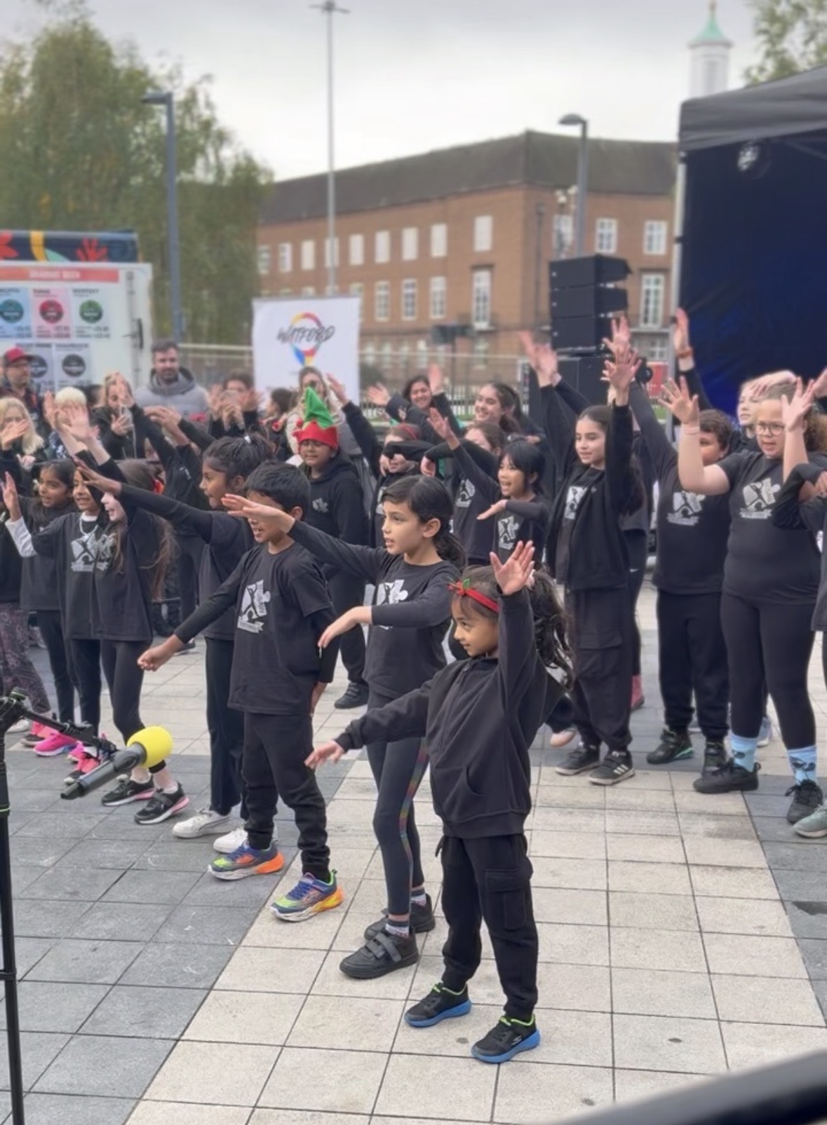 Jigsaw Bushey Winterfest Performance