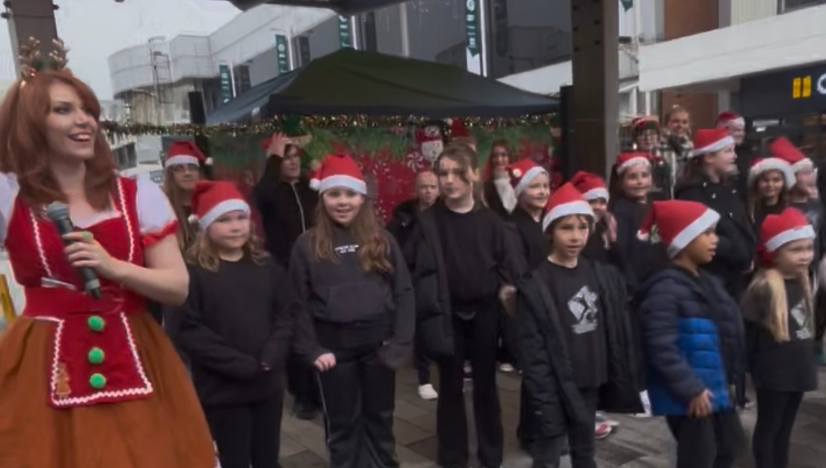 Jigsaw Performing Arts Brings Christmas Cheer to Hemel Hempstead!